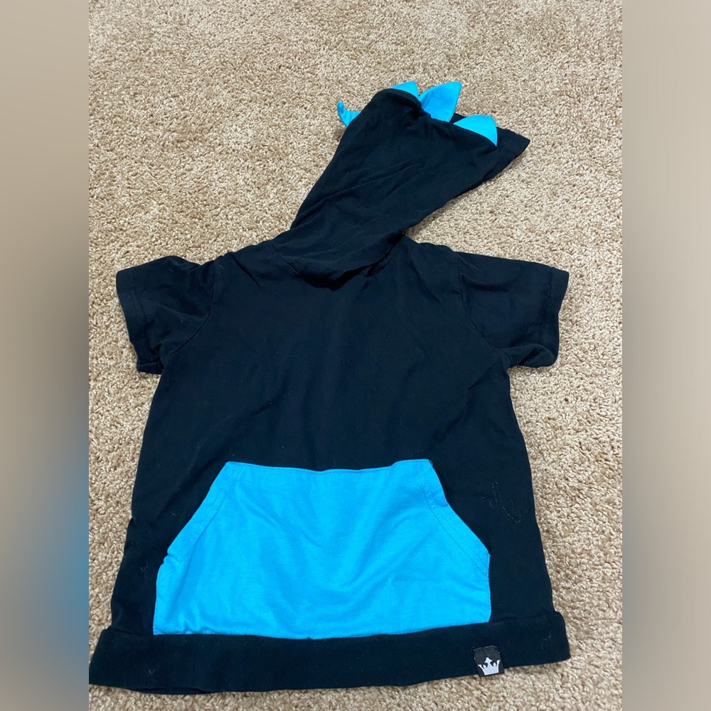 Black & Blue Dinosaur Hooded Short sleeve shirt size 6